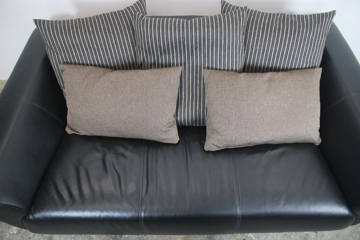 Rolf Benz Sofa Modell 333 Schwarz Leder mit 5 neuen Stoff Kissen Designer Couch | Rolf Benz - Bild 8
