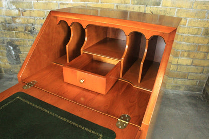 Englischer Sekretär Schubladen Schrank Leder Schreibfläche Eibenholz | ENGLISCHES MÖBELSTÜCK - Bild 6