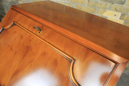 Englischer Sekretär Schubladen Schrank Leder Schreibfläche Eibenholz | ENGLISCHES MÖBELSTÜCK - Bild 10