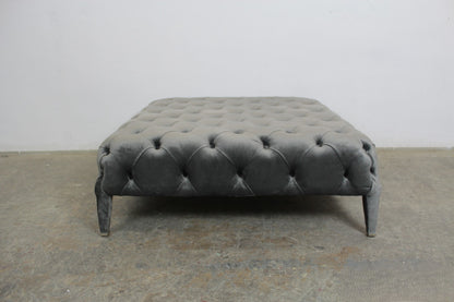 Chesterfield Hocker Sitzgelegenheit Samt Stoff Grau 1 x 1 Meter | Chesterfield - Bild 3