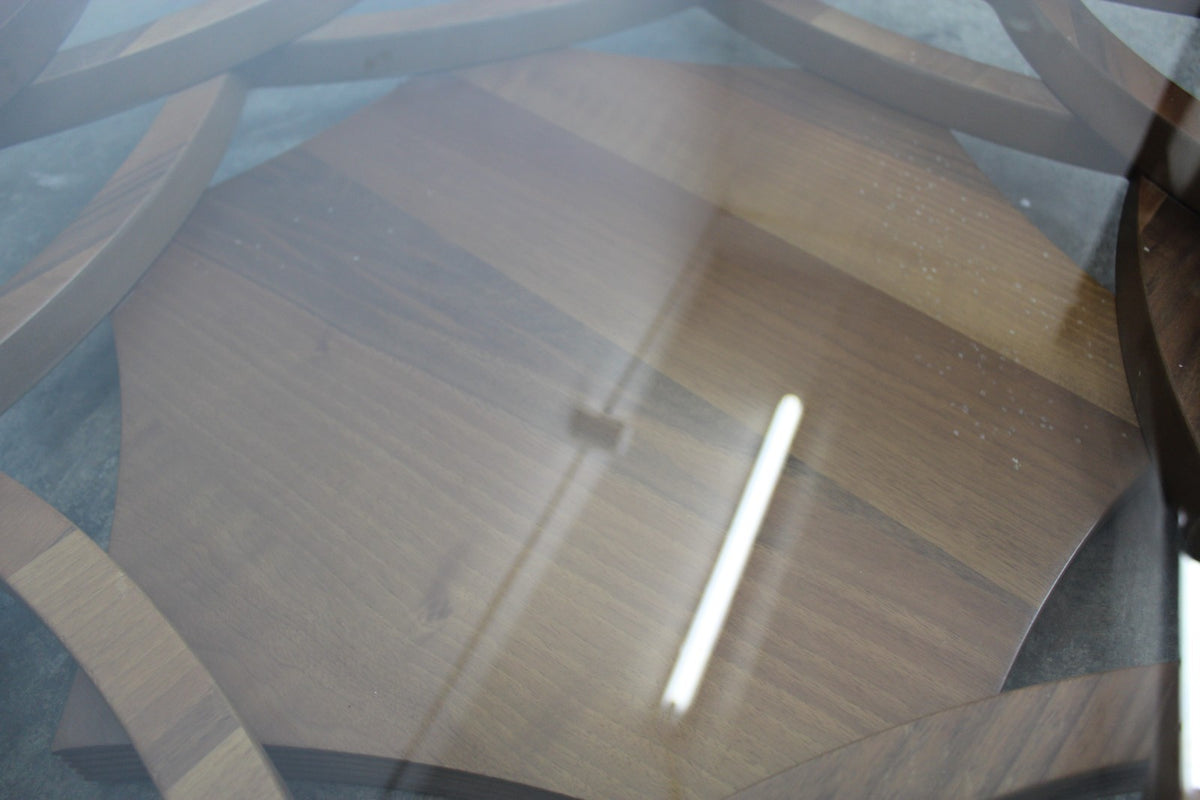 Wunderschöner Vollholz Couchtisch Mit Besonderer Form Und Glasplatte 120 cm | Reinstein Möbel - Bild 6
